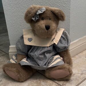 Boyds Bears Skylar Thistlebeary Brown and Gray Stuffed Animal.